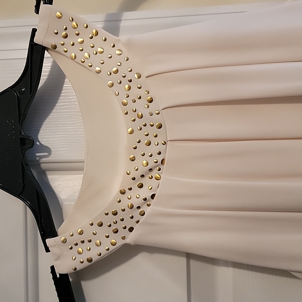 Gorgeous cream and gold dress. Size 5 PRICE DROP! - Picture 2 of 6